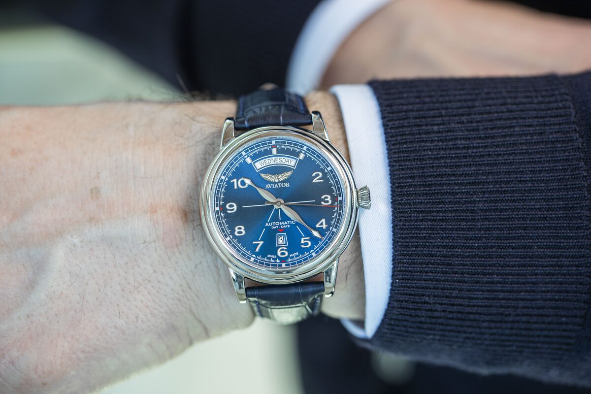 Мъжки часовник Aviator Douglas Day-Date V.3.44.0.401.0