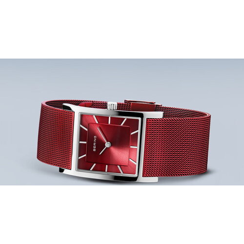 Дамски часовник Bering Classic 10426-303-S