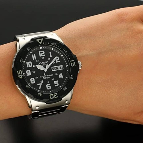 Мъжки часовник Casio MRW-200HD-1BVEF