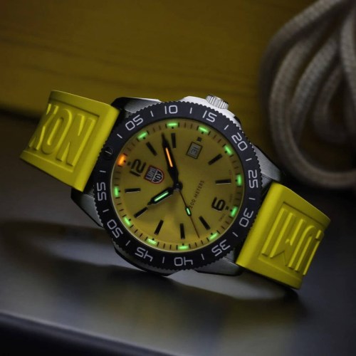 Мъжки часовник Luminox Pacific Diver CARBONOX™ XS.3125