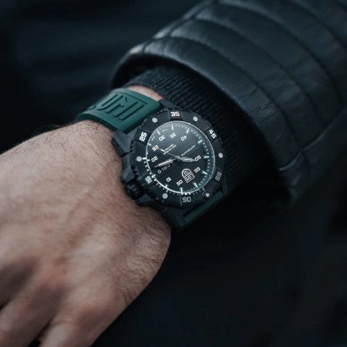 Мъжки часовник Luminox Master Carbon Seal Automatic CARBONOX™ XS.3877